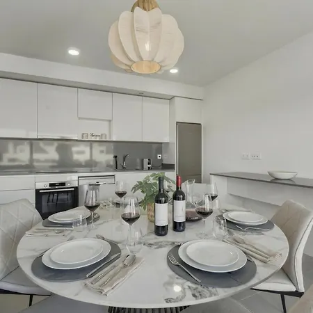 Apartmán 3025 Elegant With Terrace And Pool *